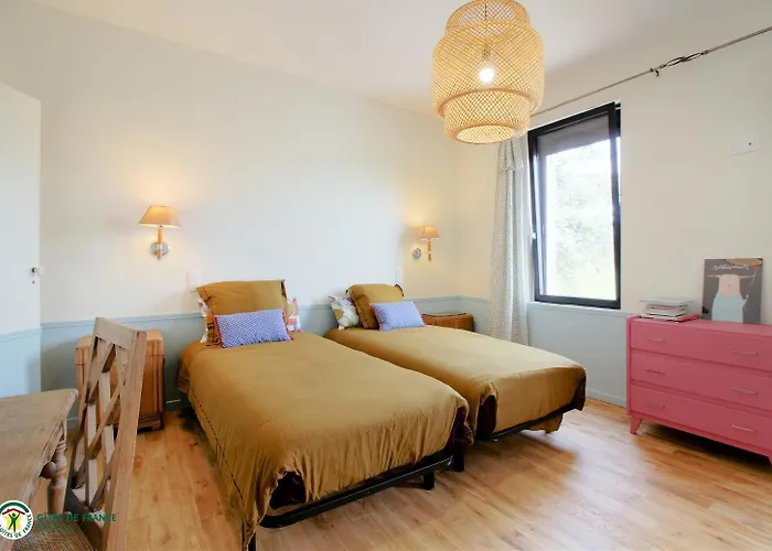 Holiday home La Caquetoire Les Eglisottes-et-Chalaures